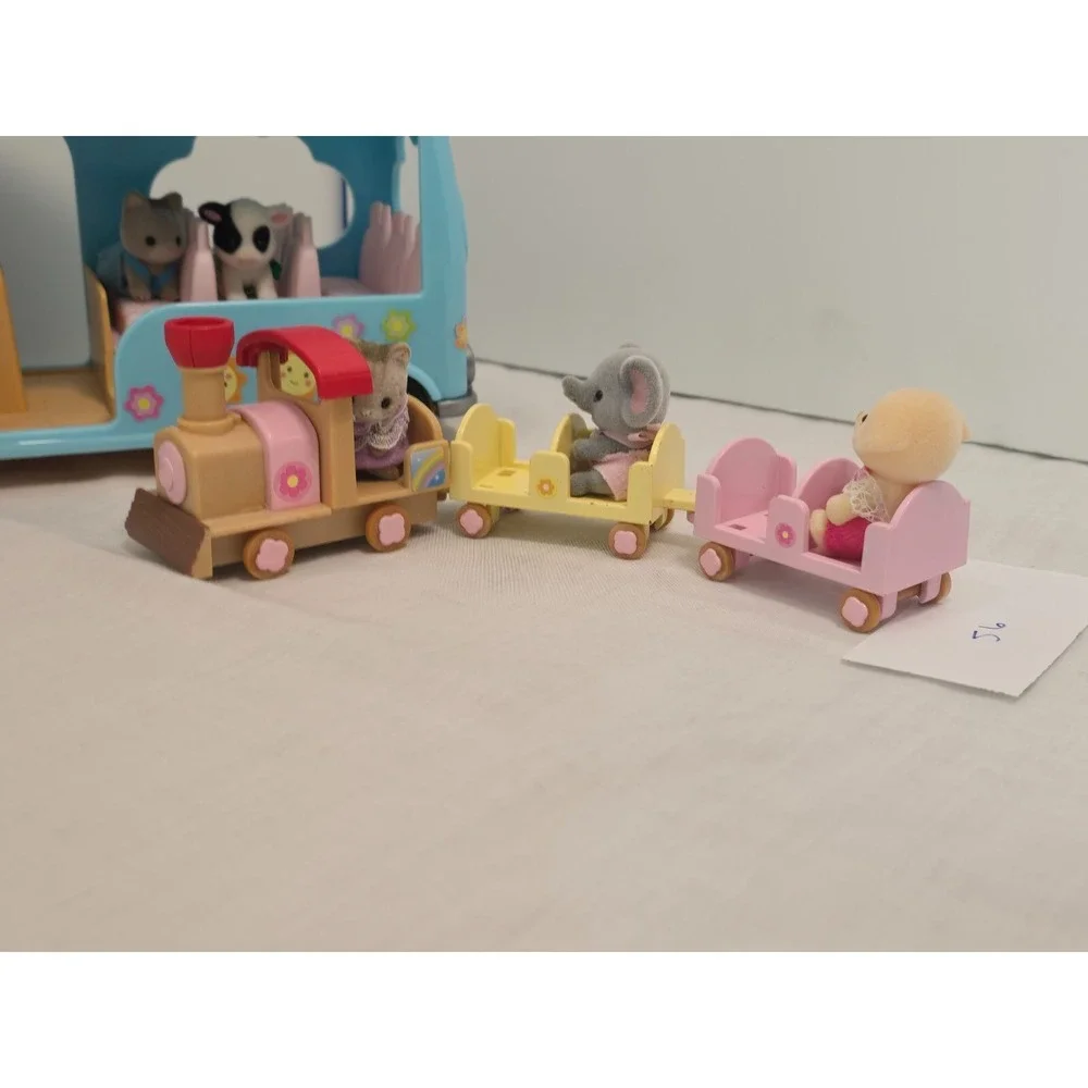 Calico Critters Sylvanian Baby Play Nursery School Bus‎ Train Baby Cow Elephant